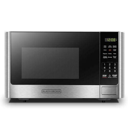BLACK+DECKER EM720CB7 700W compact microwave oven in stainless steel